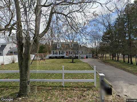 Village, MILLIS, MA 02054