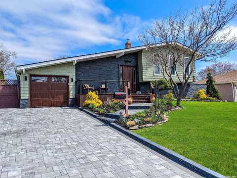 Spur, CENTEREACH, NY 11720