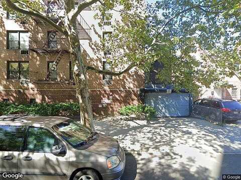 70Th, JACKSON HEIGHTS, NY 11372