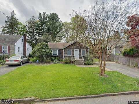 Circle, EAST NORTHPORT, NY 11731