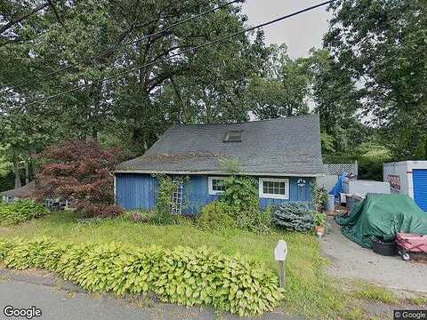 Bungalow, SOUTHWICK, MA 01077