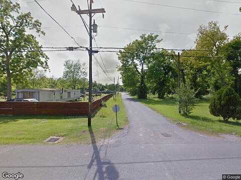 Holly St, LECOMPTE, LA 71346