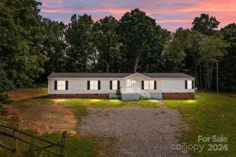 360 Forest Hollow Drive, Statesville, NC 28677