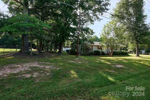 1070 27th Street NE, Conover, NC 28613