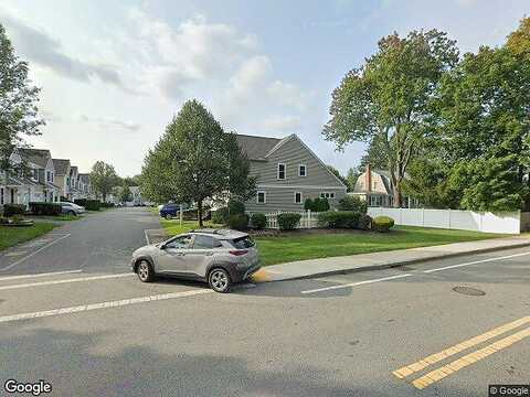 Barker Square, PEMBROKE, MA 02359