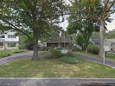 Quintuck, EAST ISLIP, NY 11730