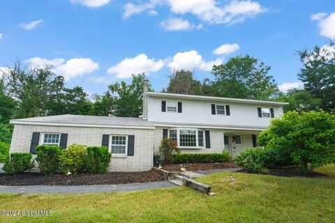 90 Apple Tree Lane, Clifton Park, NY 12065