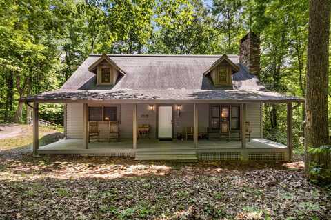 44 Orchard Mountain Road, Saluda, NC 28773