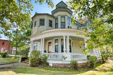 906 Malvern Avenue, Hot Springs, AR 71901