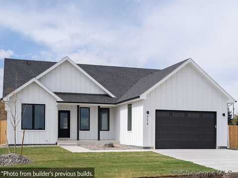 602 HORSESHOE RD, Burns, WY 82053