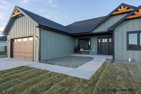 602 HORSESHOE RD, Burns, WY 82053