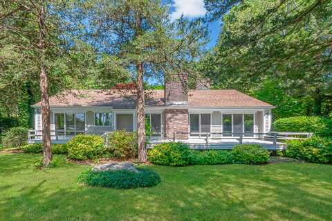 15 Ryder Lane, Marion, MA 02738