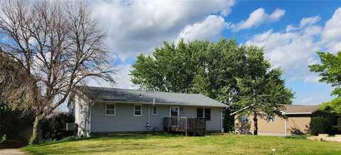 138 Highview Avenue, Monticello, IA 52310