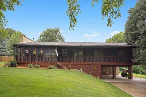 324 Lakeview Drive NE, Solon, IA 52333