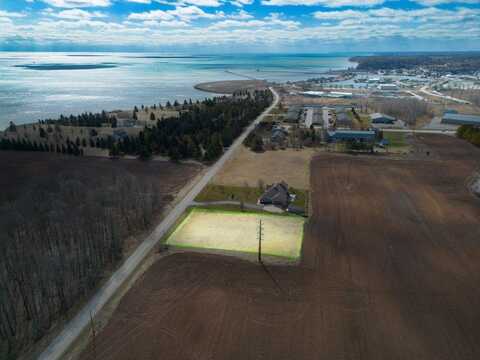 717 Lakeshore Dr, Kewaunee, WI 54216