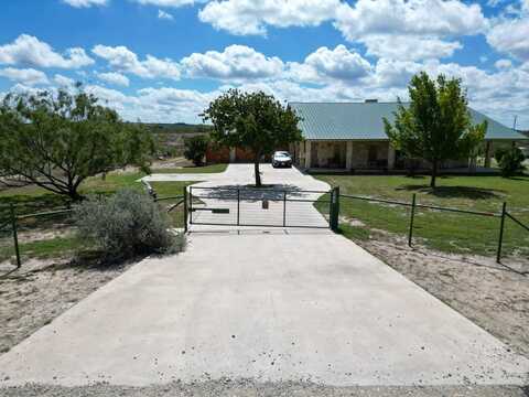 177 Sunny Lane, Del Rio, TX 78840