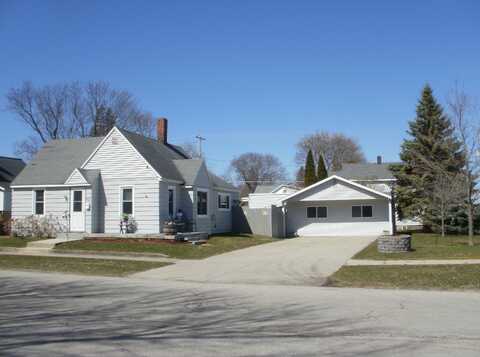 106 S C  Street, Cheboygan, MI 49721