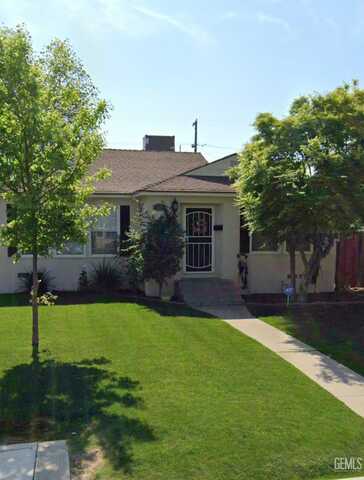 3016 Spruce Street, Bakersfield, CA 93301