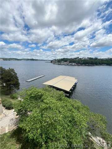 32 Cedar Court, Lake Ozark, MO 65049