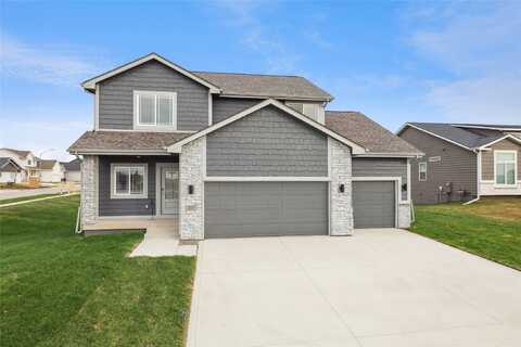 885 NW Sandy Hollow Circle, Waukee, IA 50263