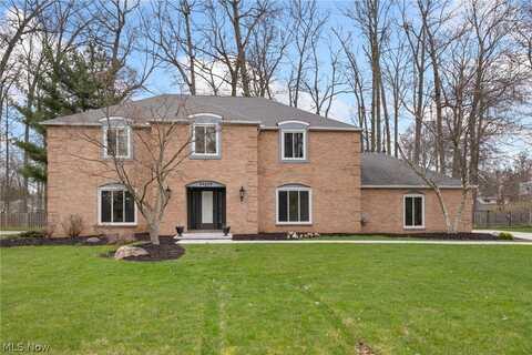 24228 Stonehedge, Westlake, OH 44145