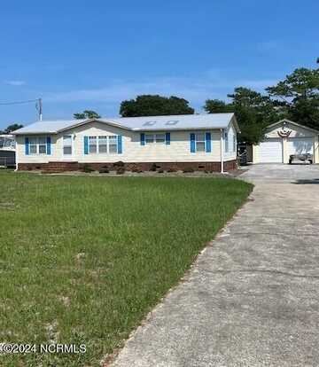 164 Lewis Street, Harkers Island, NC 28531