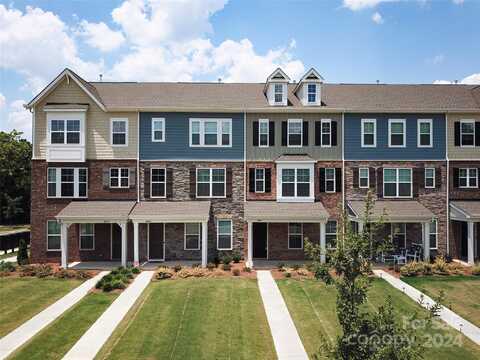 10109 Hemingway Place, Charlotte, NC 28227