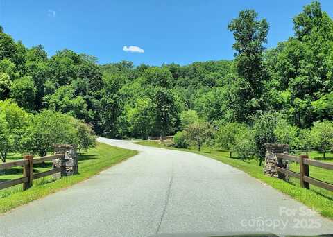 307 Summer Orchard Drive, Hendersonville, NC 28792