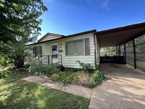 2503 Santa Fe Ave, Woodward, OK 73801