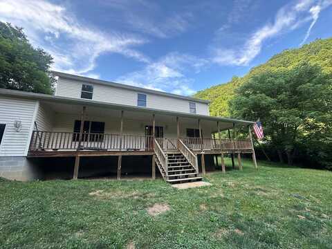 215 STURGEON BRANCH ROAD, DRY CREEK, WV 25062