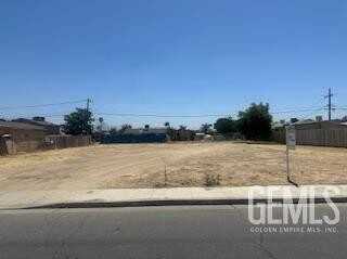 221 Owens Street, Bakersfield, CA 93307