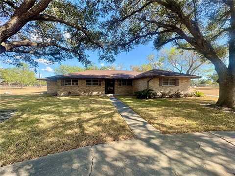 105 Adkins, Refugio, TX 78377