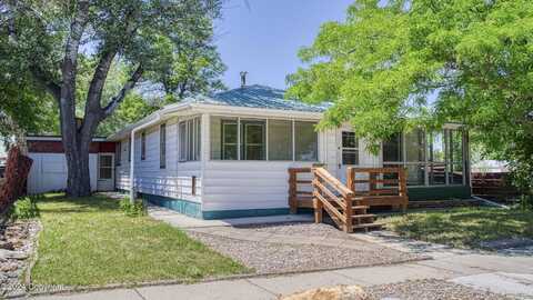 608 S Miller Ave S, Gillette, WY 82716