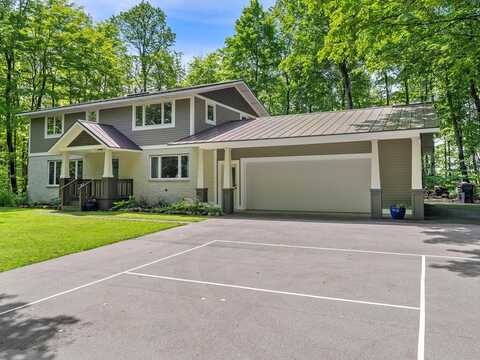 7826 Memorial Dr, Egg Harbor, WI 54209