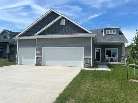549 SE Hollow Court, West Des Moines, IA 50265