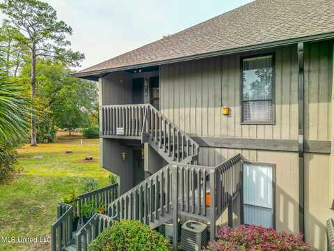 213 Lanai Village, Diamondhead, MS 39525