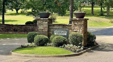 2 Stonegate Heights, Hot Springs, AR 71913