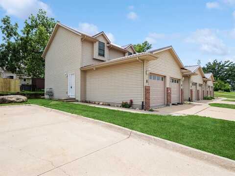 215 Shelley Lane NW, Cedar Rapids, IA 52405