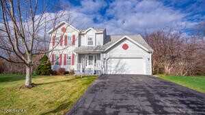 16 Gordon Court, Rensselaer, NY 12144