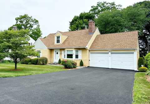 21 Juniper Ridge Drive, Danbury, CT 06811