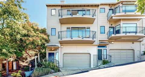 1 Clipper Hill, Oakland, CA 94618