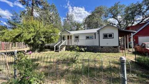 321 Madrone Ave, Hayfork, CA 96041