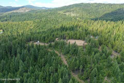 Nka Applewood Dr, Saint Maries, ID 83861