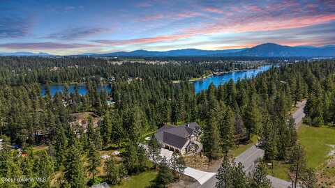 7353 W Riverview Dr, Coeur D Alene, ID 83814