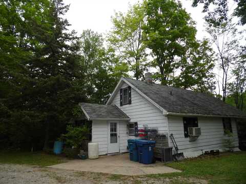 2528 Gardner, Alger, MI 48610