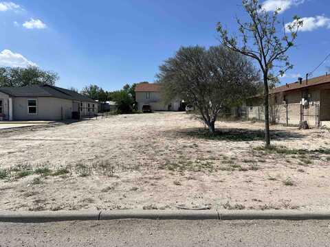 704 E 15th, Del Rio, TX 78840