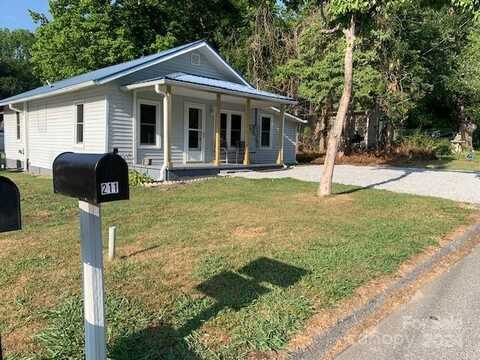 211 AYCOCK Avenue, Hendersonville, NC 28792