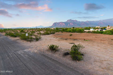 S Starr Road, Apache Junction, AZ 85119