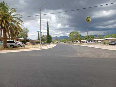 Avenida Regulo, TUCSON, AZ 85710