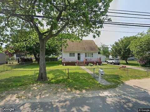 Wells, BAY SHORE, NY 11706